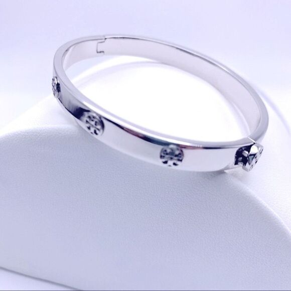 NWT Tory Burch Silver Double Raised T Hinged Bangle Bracelet - Picture 6 of 10